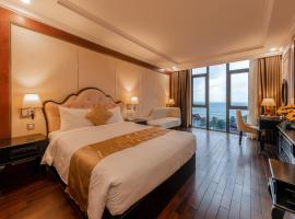 Mira Boutique Hotel Quy Nhon，位于归仁的酒店