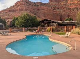 Coral Cliff View - Amazing Views and Pool，位于卡纳布的酒店