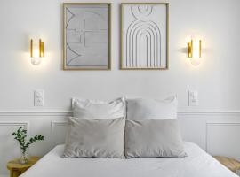 JIJI Suites，位于Combs-la-Ville的酒店