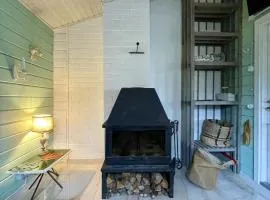 Cozy Cabin with a Beautiful Sauna Near Lake