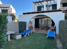 Miel y Flor - Casa en Les Oliveres ideal para familias，位于埃尔佩雷略的酒店