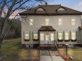 The Vermilion Park Inn，位于Tower的酒店