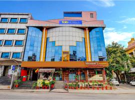 FabHotel Shivaals Residency - Rajajinagar，位于班加罗尔Rajaji Nagar的酒店