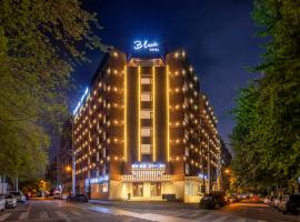 Blue Hotel Shenyang Qingnian Street Metro Station Shenyang North Station Branch，位于沈阳的酒店