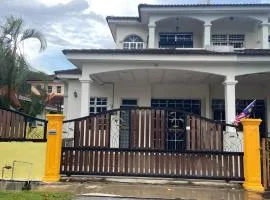 Bukit Kayangan Homestay