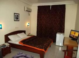 Hôtel Le Chateau Douala，位于杜阿拉的酒店