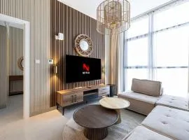 1BHK Sharjah Luxury Apartment - Designer Den