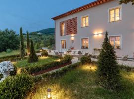 Villa Regina, 4 bedrooms and a luxury style villa，位于Cappella的酒店