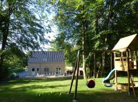 Séjour en famille au Bois Joli, détente, nature, activités pour tous，位于博兰的酒店