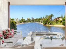 Water View Family Getaway - WiFi, Pool, BBQ