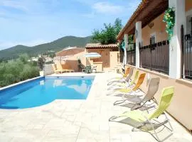Villa élégante à Callas avec piscine privée