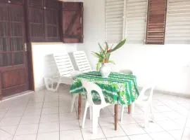 Appartement spacieux à Petit Canal - 65 m² - Vue sur jardin