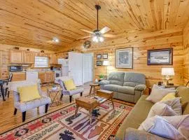 8 Mi to Chattooga River Pet-Friendly Mtn Cabin
