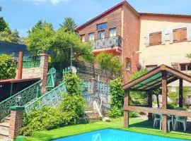 Spacious villa with private pool in La Puebla de Castro