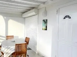 Appartement charmant Deshaies vue mer