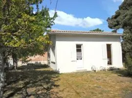 Maison charmante a Soulac sur Mer avec jardin cloture