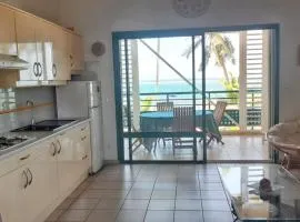 Appartement moderne avec vue sur la mer à Sainte-Anne, 30 m²