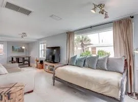 Cottage Four DIRECT OCEANFRONT Romantic Cottage Best Beach - Walk to Restaurants - Downtown only 5 Miles