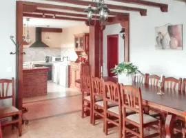 Family house in Peral de Arlanza with fenced garden