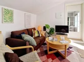 City center Terrace in quiet backyard - Stylish