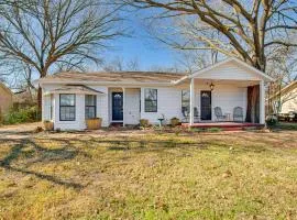 Grills, Fire Pit and Yard Central Granbury Home!