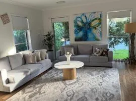 Tranquil Retreat - Your Own Room in a Peaceful Modern Shared House in Warner Lakes