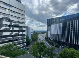 2 Bed 1 bath apt with car park