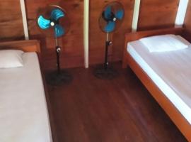 sunsetlodge Mentawai，位于Masokut的酒店
