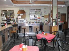 Hotel Restaurante Marinovo，位于Urdilde的酒店