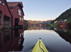 Stunning 3-Bedroom Apartment at Feda Waterfront，位于Feda的酒店