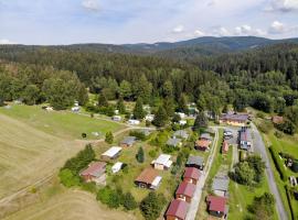 Campingplatz am Waldbad，位于Breitenbach的露营地