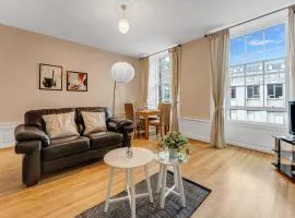 Gorgeous, Cozy 2BR Royal Mile-Old Town