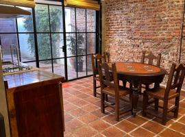 LO DE CAPRETTA，位于阿尔玛菲埃尔特的酒店