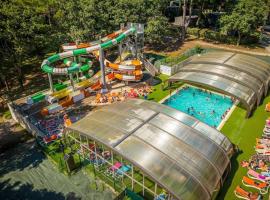 Camping - Parc aquatique - ccafhb0，位于拉波勒的酒店