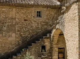 Gite dans un Mas Provençal avec Jacuzzi