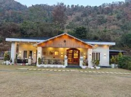 The Paradise - Luxury 3BR Villa near the Airport in Dehradun