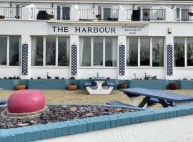 The Harbour Hotel，位于塞米斯湾的酒店