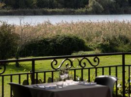 Logis Hôtel Les Vieilles Granges，位于Granges-Les-Beaumont的酒店