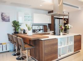 2BR 4Beds Luxury Condo Pool & Fitness，位于普吉镇的分契式公寓