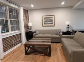 New Modern 2 BR in Excellent Location (201)