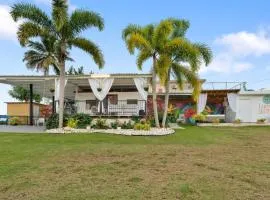 Lucero del Mar- jacuzzi and ocean views