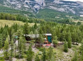 Canmore Alpine Hostel - Alpine Club of Canada，位于坎莫尔的酒店