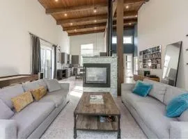 Large Modern Home in Squamish