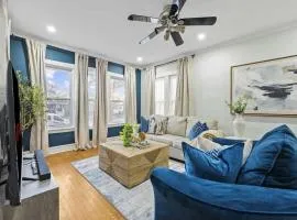 Oak Park 5bd 2bth sleeps 11 with 3 private parking
