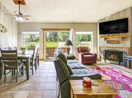 4 Mi to Hot Springs Pagosa Springs Condo，位于帕戈萨斯普林斯的酒店
