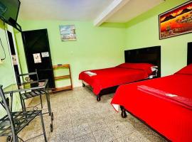 Hotel Emiss Panajachel，位于帕纳哈切尔的酒店