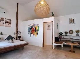 Spacious Loft with garden in the heart of el nido town