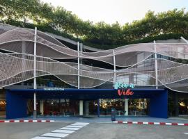 Riva Vibe Hotel Bangkok by PCL，位于曼谷的酒店