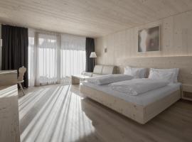 纳扎花园酒店，位于巴迪亚的酒店