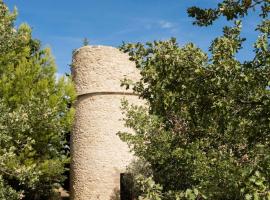 Gîte de charme face au Luberon, avec Jacuzzi，位于奥佩德的酒店